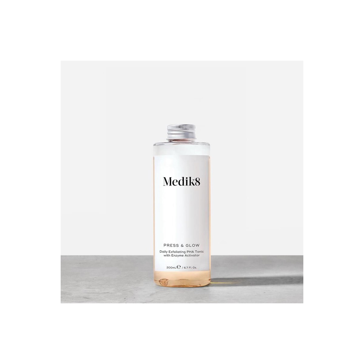 MEDIK8 PRESS AND GLOW REFILL 150 ML